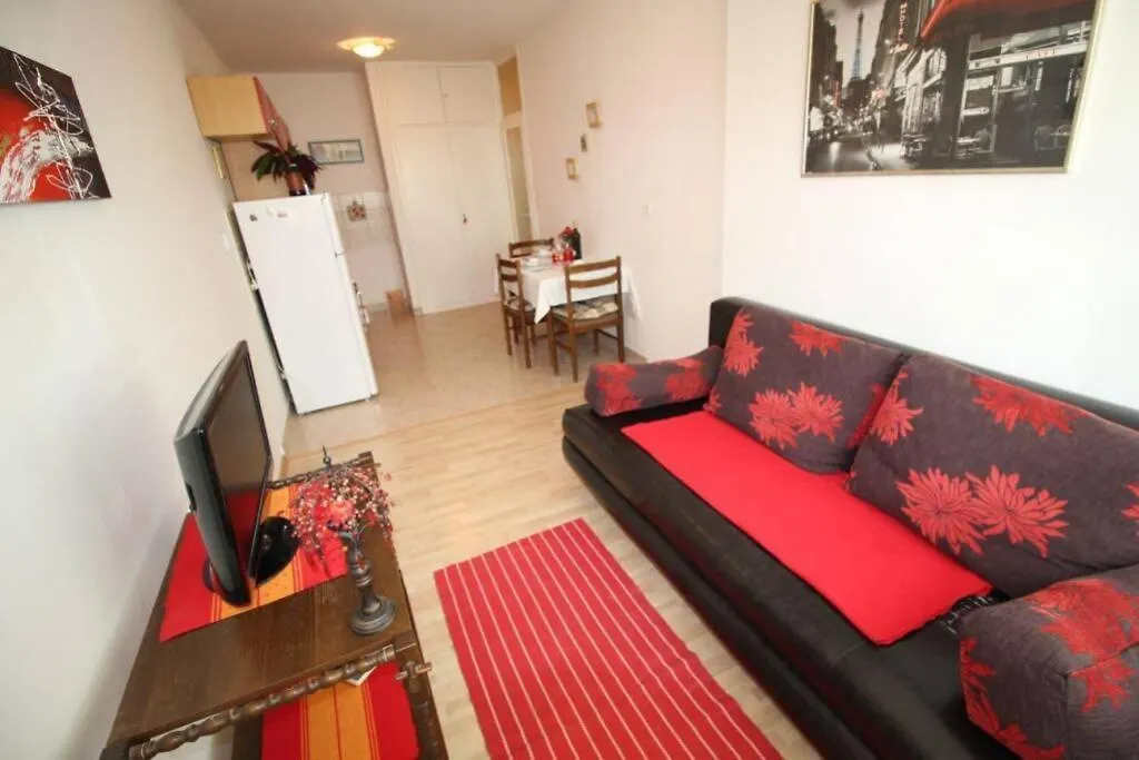 Old City/Beach 13 Minutes Away, Parking, For 4 Split Croatia
